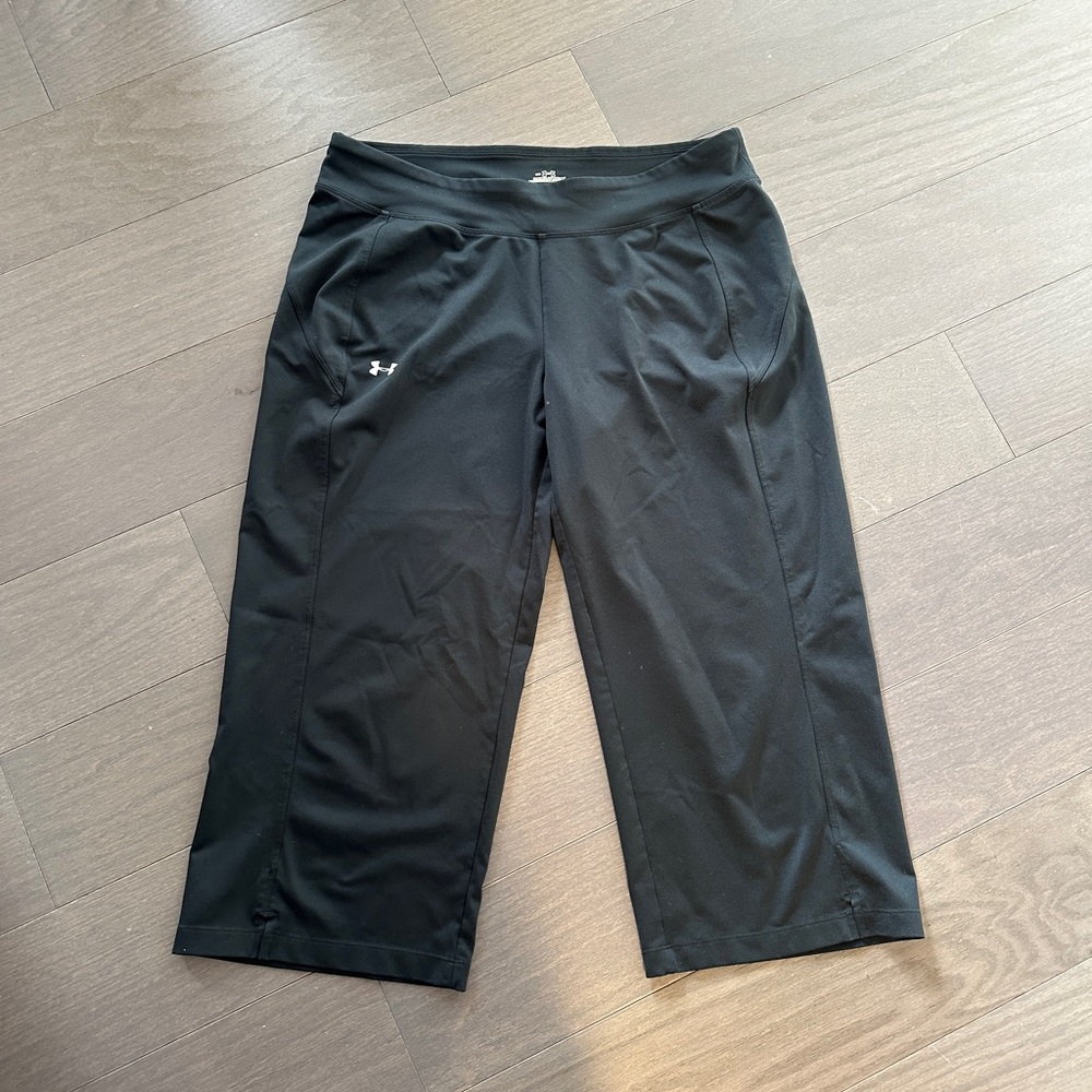 Under Armour work out pants / capris  in black size M
